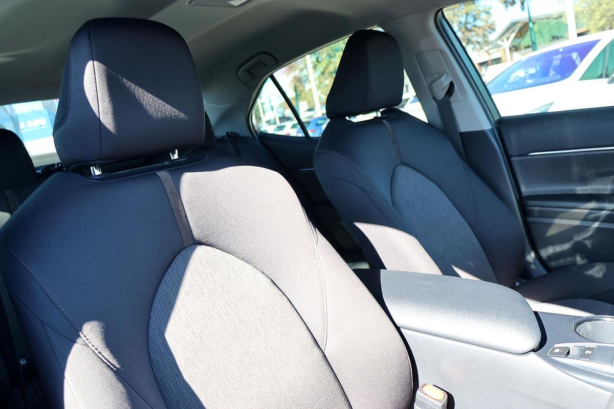 2018 Toyota Camry Ascent ASV70R