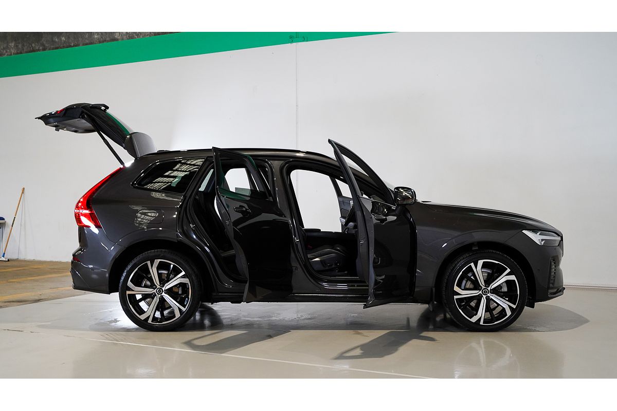 2021 Volvo XC60 B6 R-Design