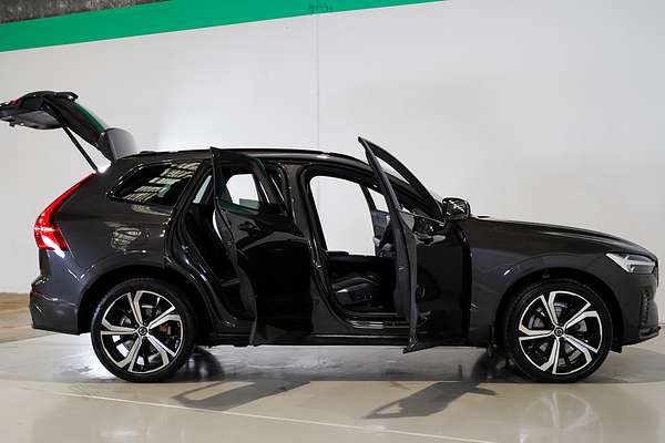 2021 Volvo XC60 B6 R-Design