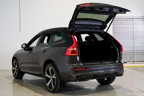 2021 Volvo XC60 B6 R-Design