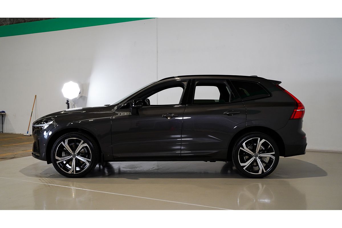 2021 Volvo XC60 B6 R-Design