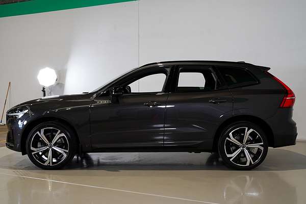 2021 Volvo XC60 B6 R-Design