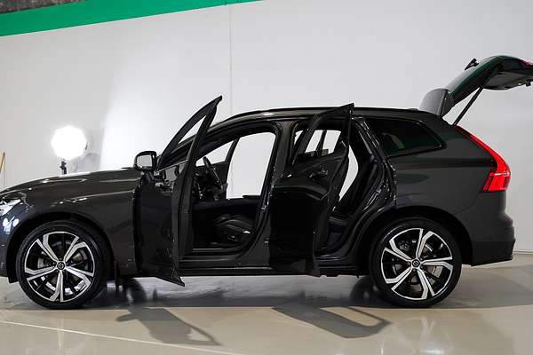 2021 Volvo XC60 B6 R-Design