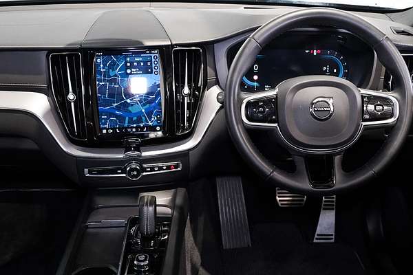 2021 Volvo XC60 B6 R-Design