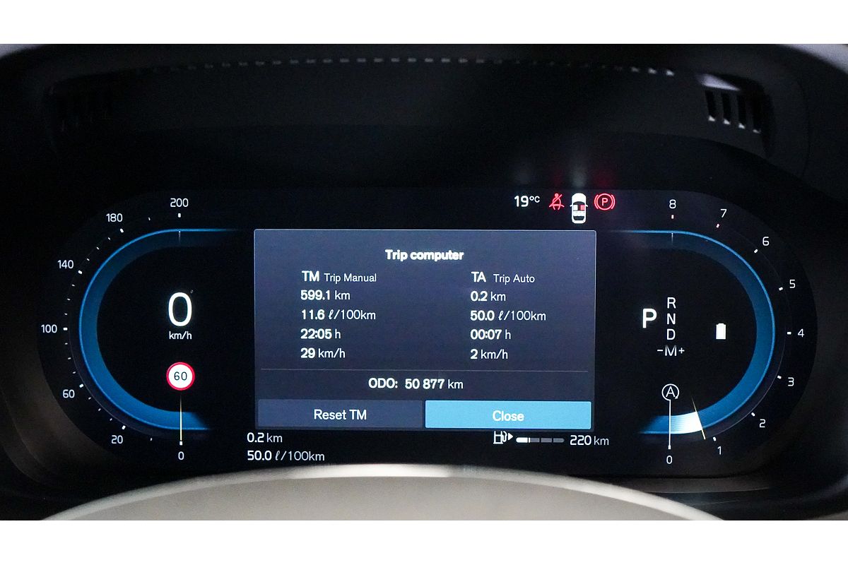 2021 Volvo XC60 B6 R-Design