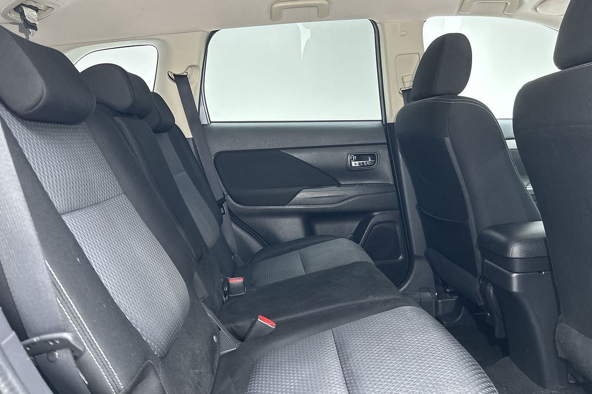 2018 Mitsubishi Outlander LS ZL