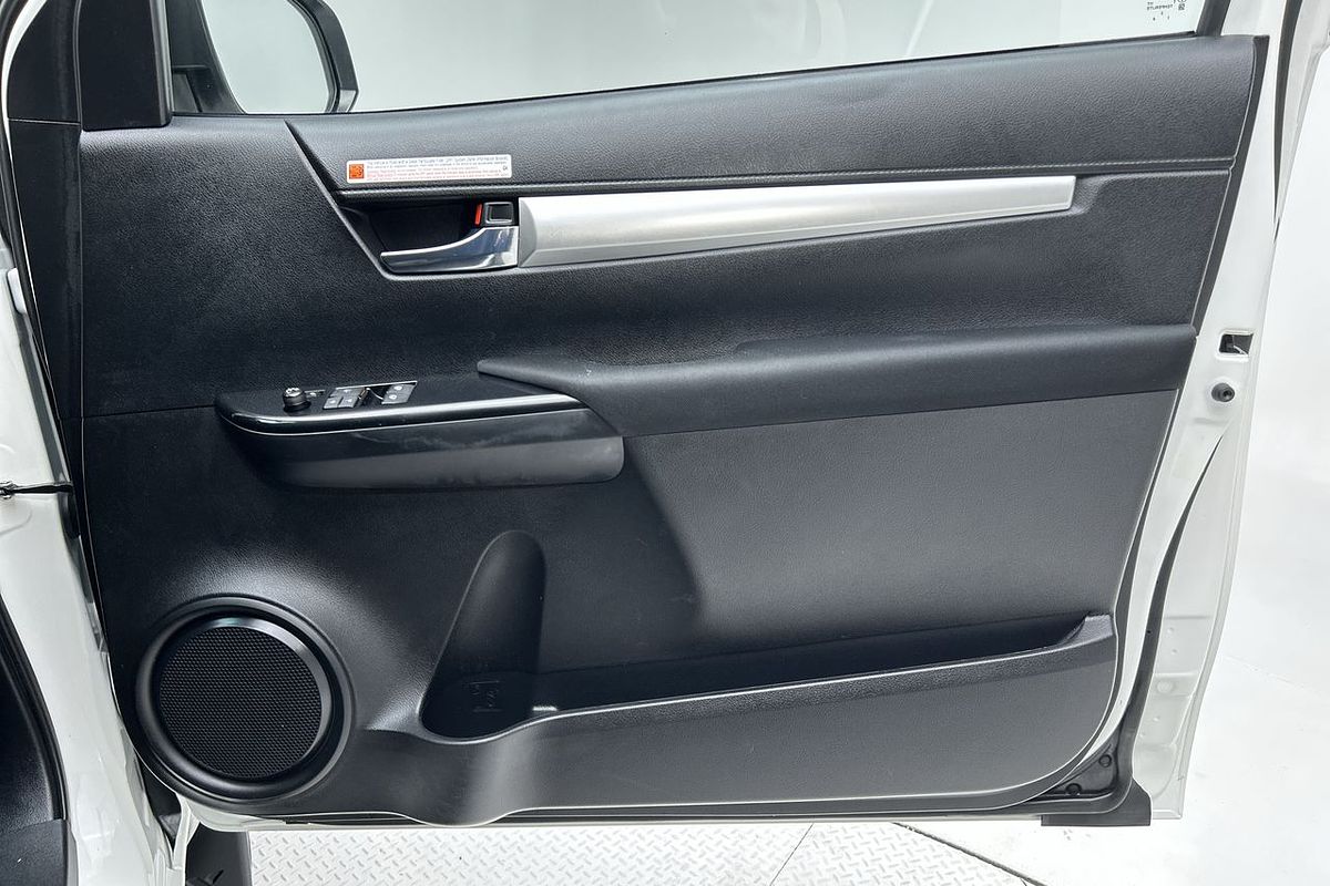 2022 Toyota Hilux SR5 GUN126R 4X4