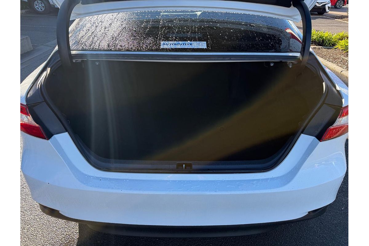 2019 Toyota Camry Ascent AXVH71R
