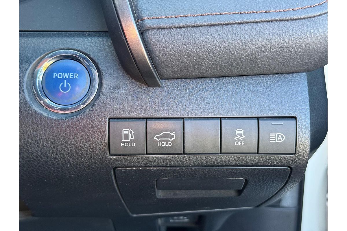 2019 Toyota Camry Ascent AXVH71R