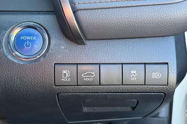 2019 Toyota Camry Ascent AXVH71R
