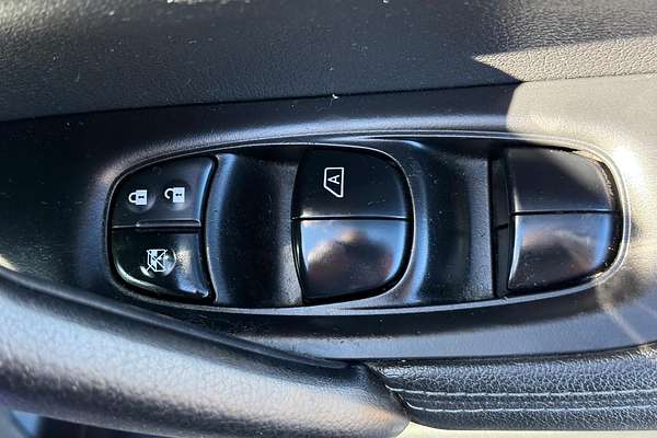 2016 Nissan QASHQAI Ti J11