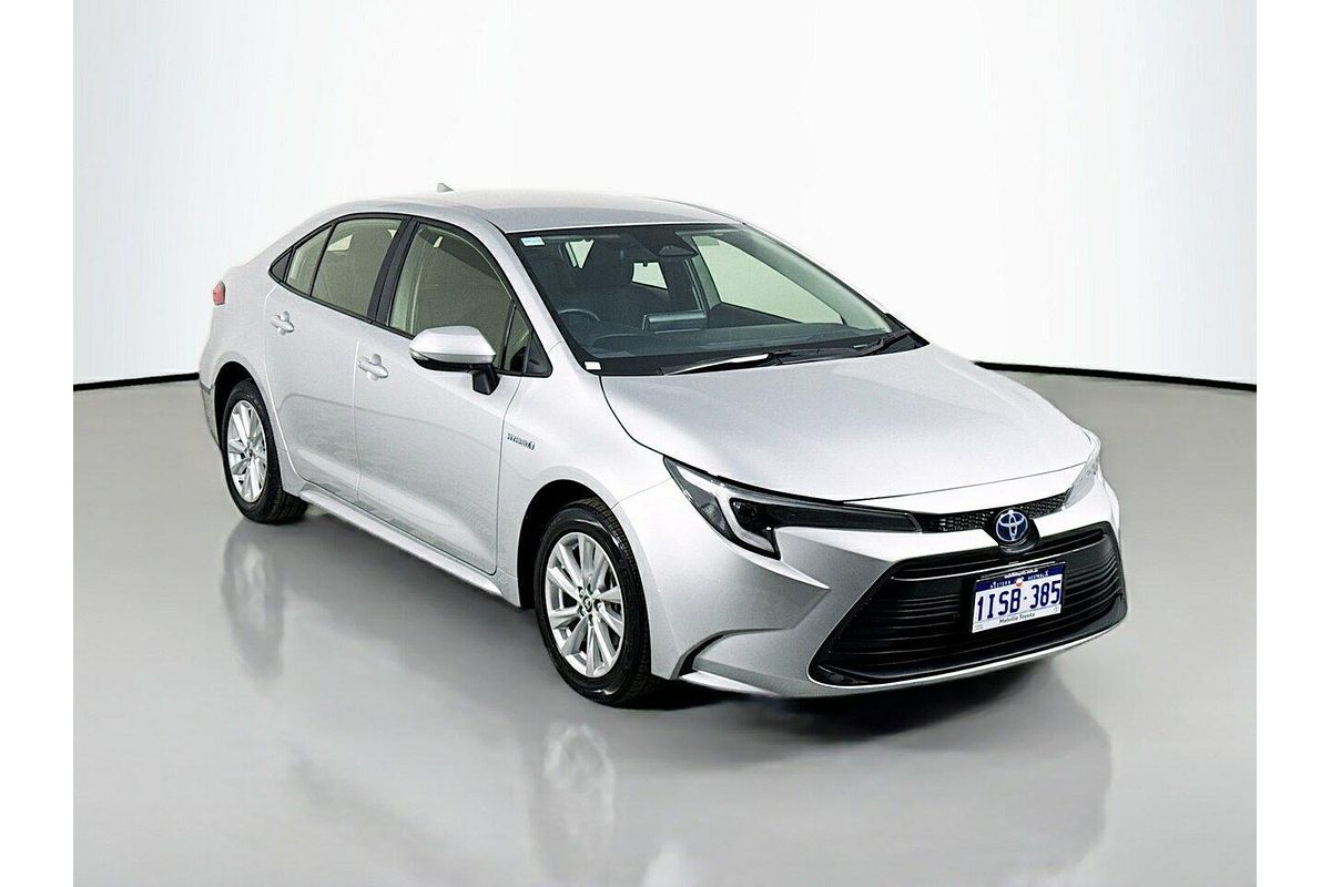 2023 Toyota Corolla Corolla Sedan 1.8L Hyb CVT Ascent Sport