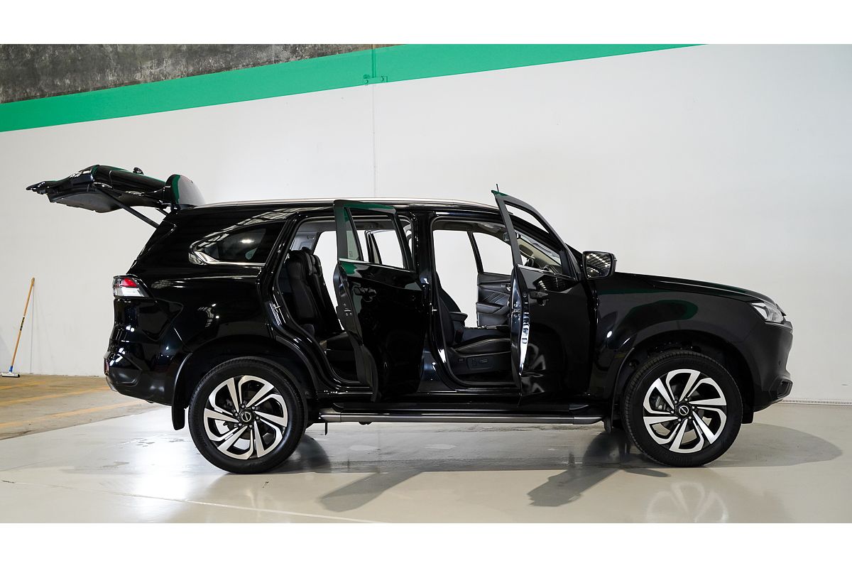 2022 Isuzu MU-X LS-T