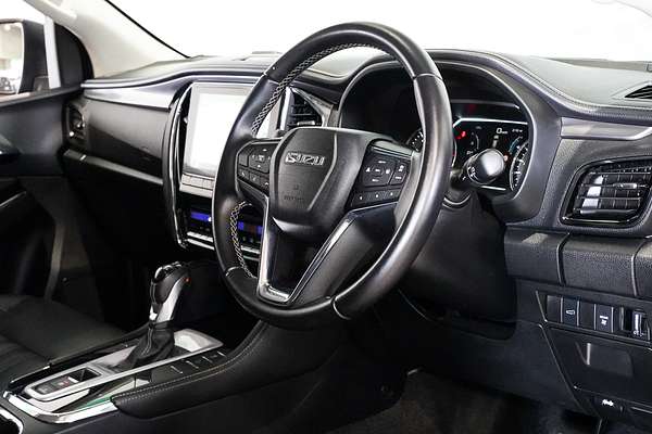 2022 Isuzu MU-X LS-T
