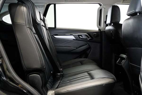 2022 Isuzu MU-X LS-T
