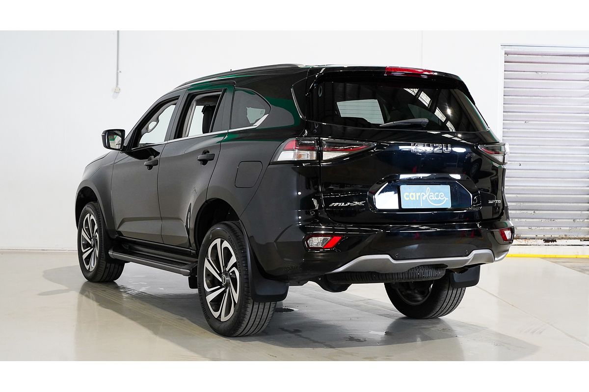 2022 Isuzu MU-X LS-T