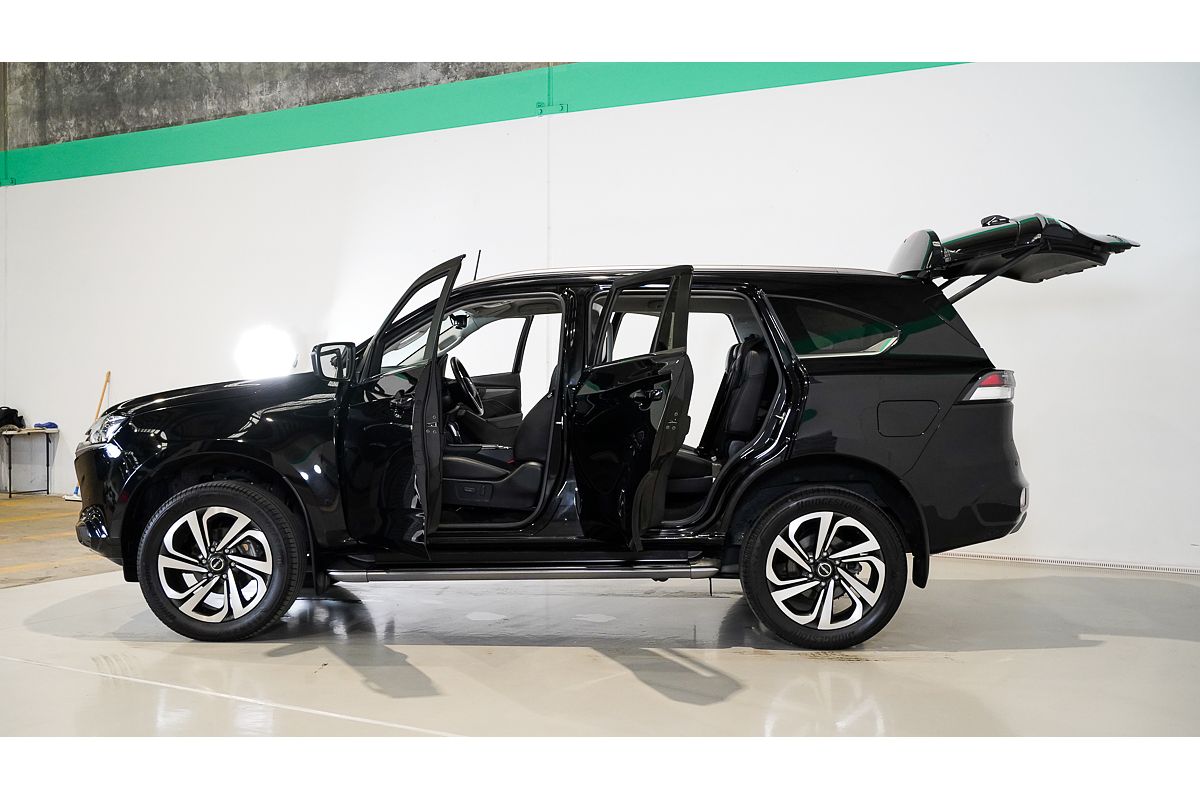 2022 Isuzu MU-X LS-T