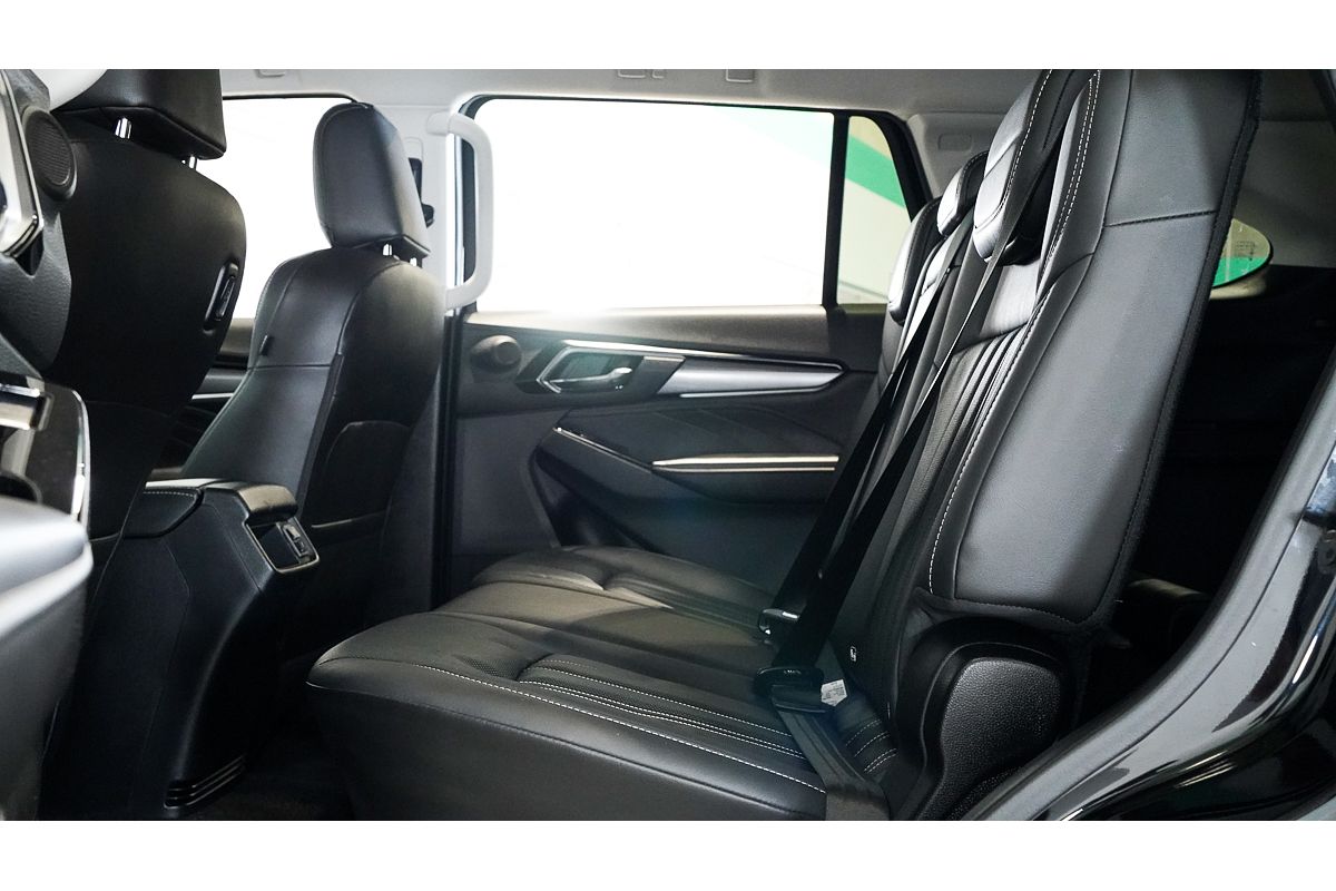 2022 Isuzu MU-X LS-T