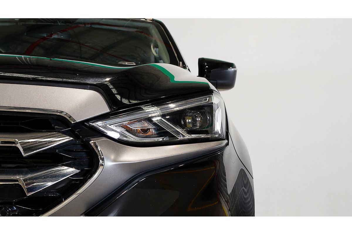 2022 Isuzu MU-X LS-T
