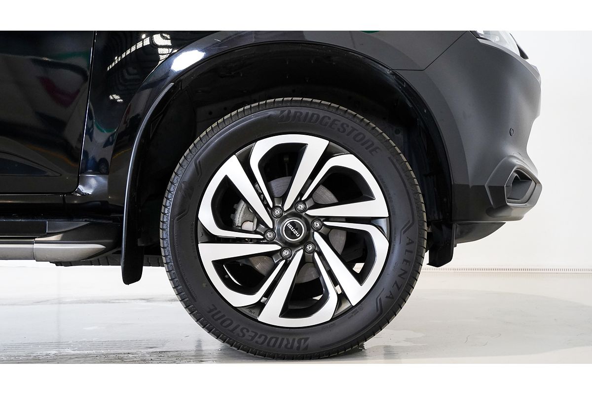 2022 Isuzu MU-X LS-T