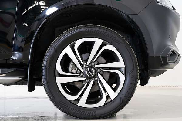 2022 Isuzu MU-X LS-T