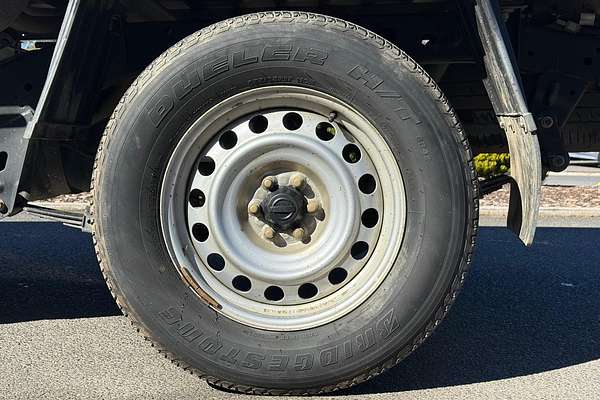 2021 Nissan Navara SL D23 Rear Wheel Drive
