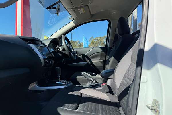 2021 Nissan Navara SL D23 Rear Wheel Drive