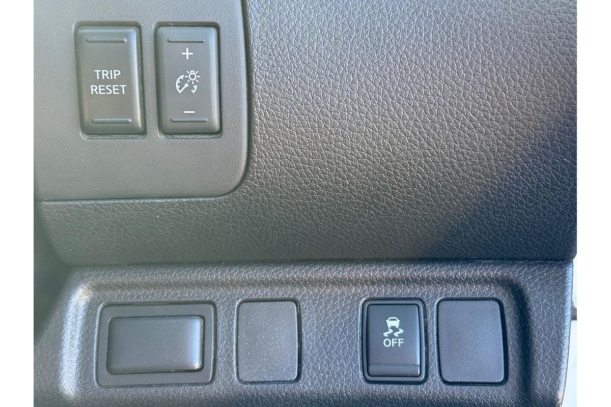 2021 Nissan Navara SL D23 Rear Wheel Drive