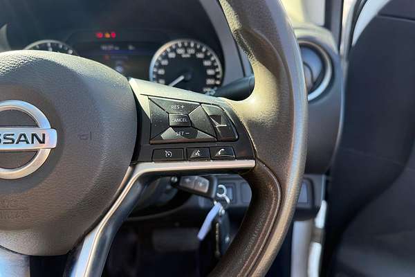 2021 Nissan Navara SL D23 Rear Wheel Drive