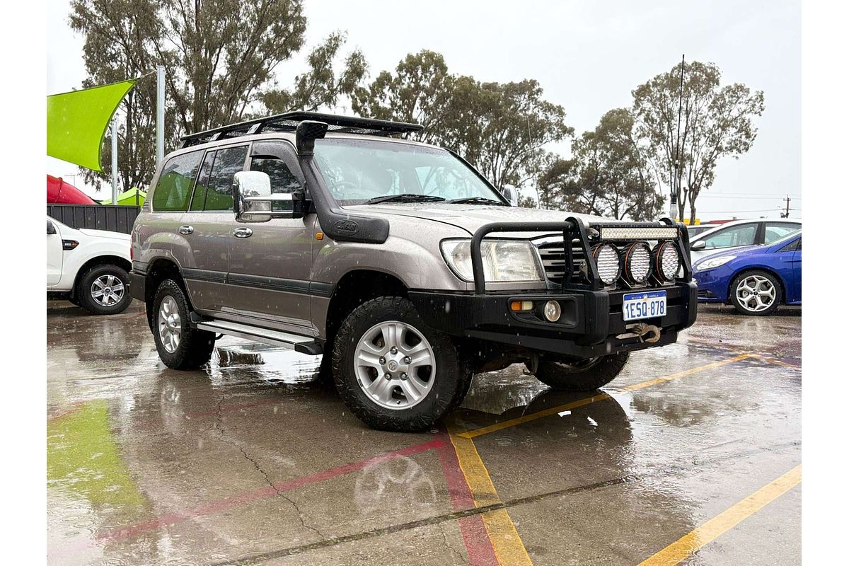 2004 Toyota Landcruiser Kakadu HDJ100R