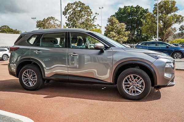 2024 Nissan X-TRAIL ST T33