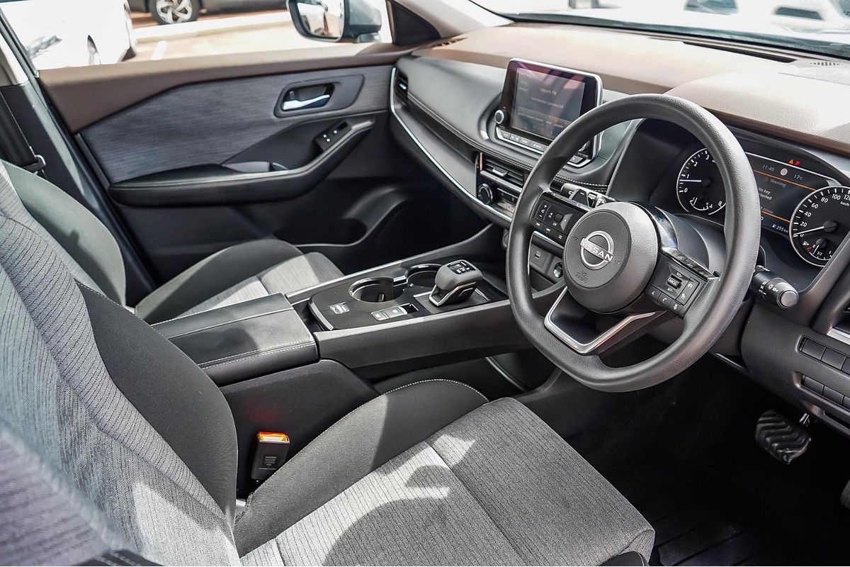 2024 Nissan X-TRAIL ST T33