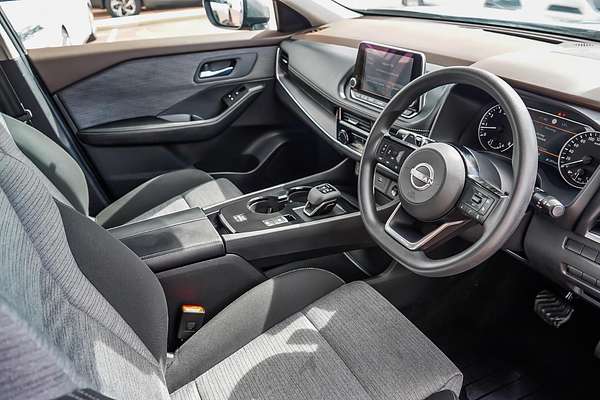 2024 Nissan X-TRAIL ST T33