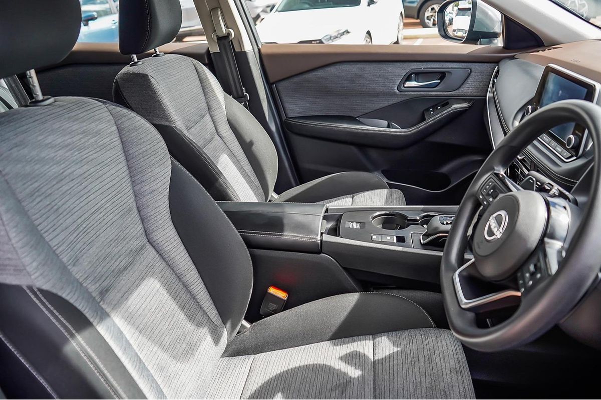 2024 Nissan X-TRAIL ST T33