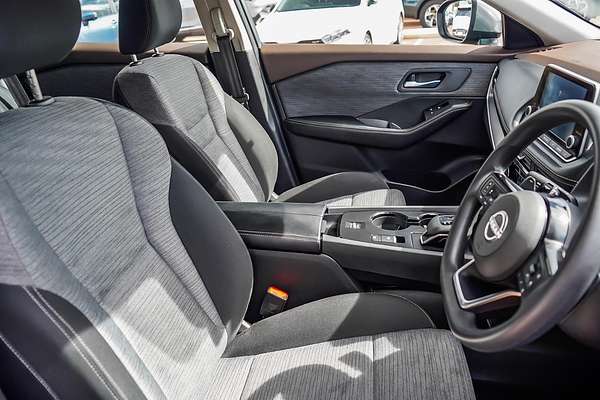 2024 Nissan X-TRAIL ST T33