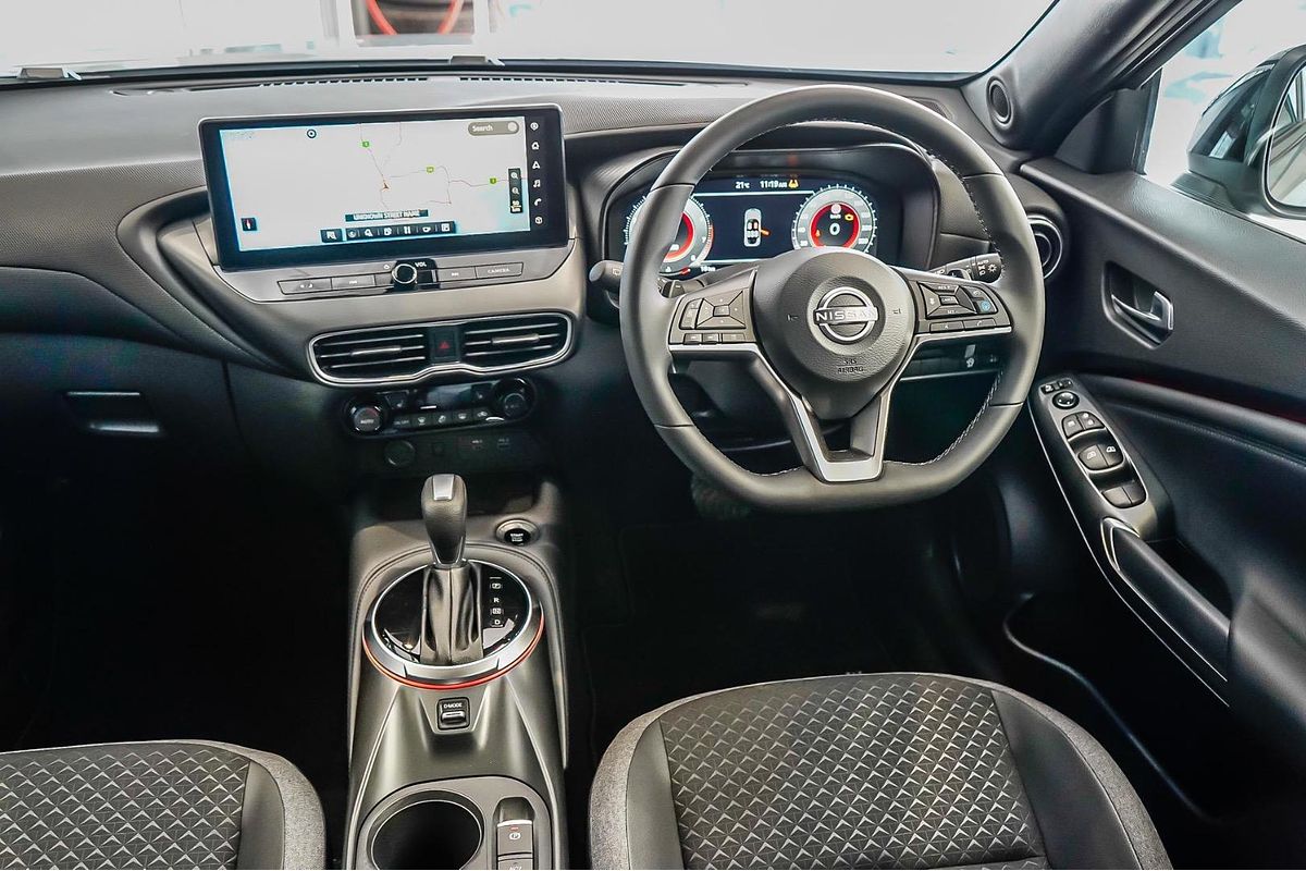 2024 Nissan JUKE ST-L F16