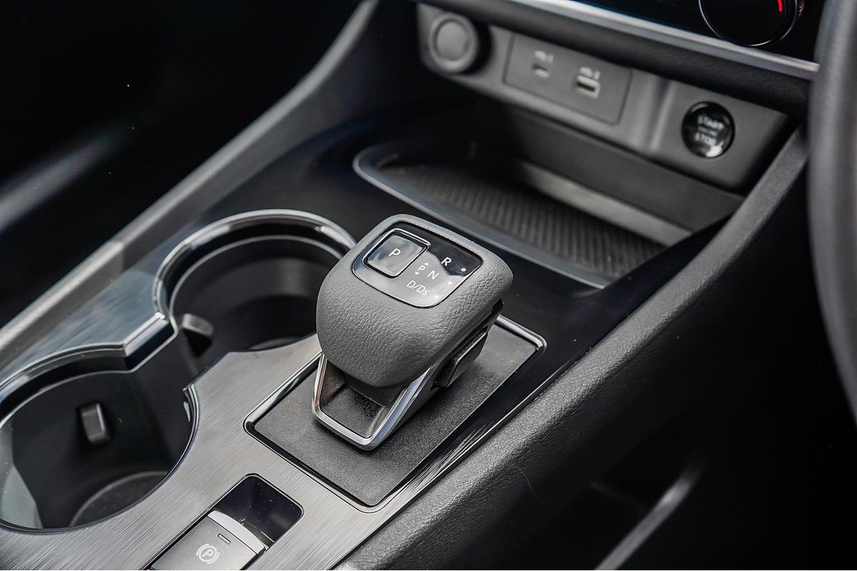 2024 Nissan X-TRAIL ST T33