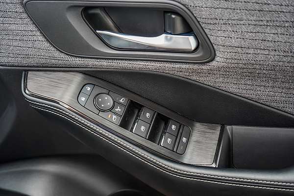 2024 Nissan X-TRAIL ST T33