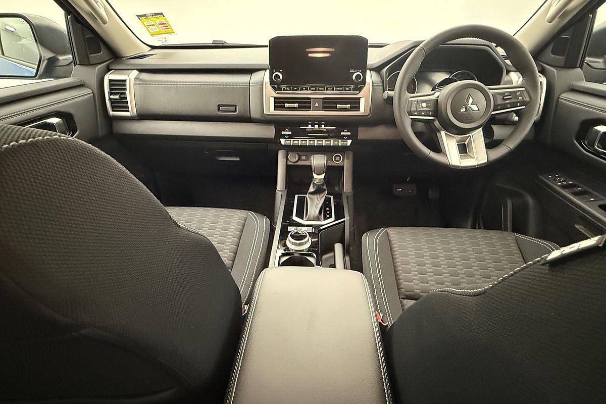 2025 Mitsubishi Triton GLS MV 4X4