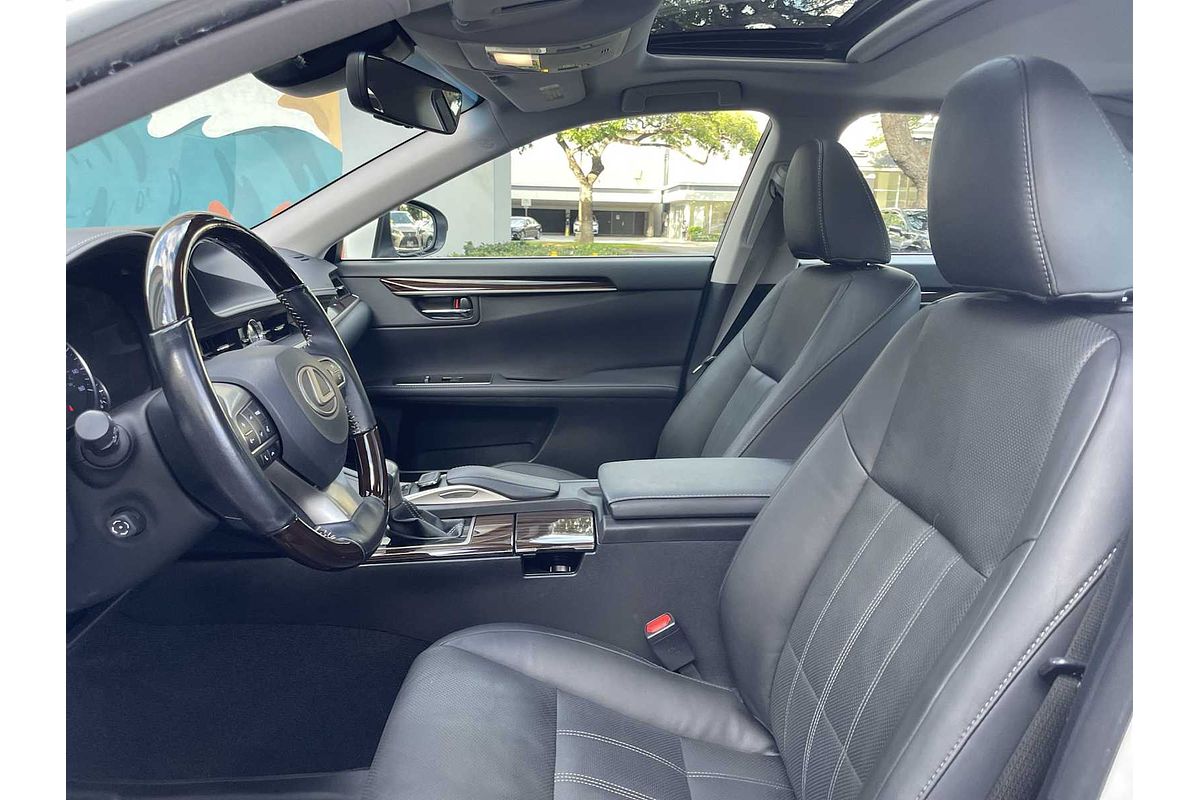 2017 Lexus ES