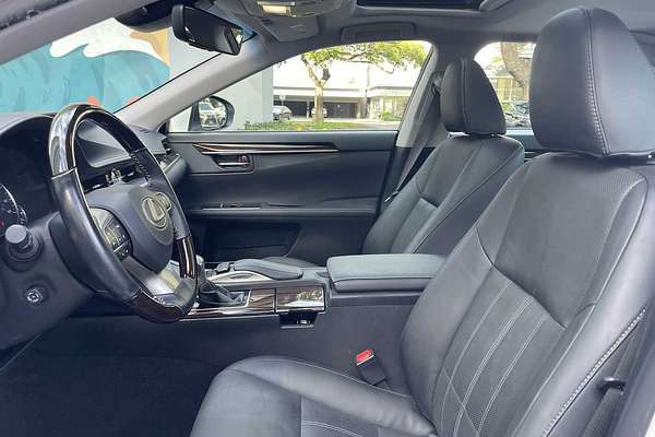 2017 Lexus ES