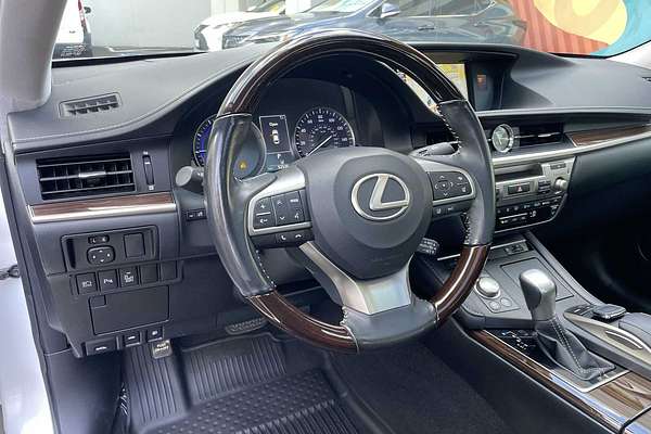 2017 Lexus ES