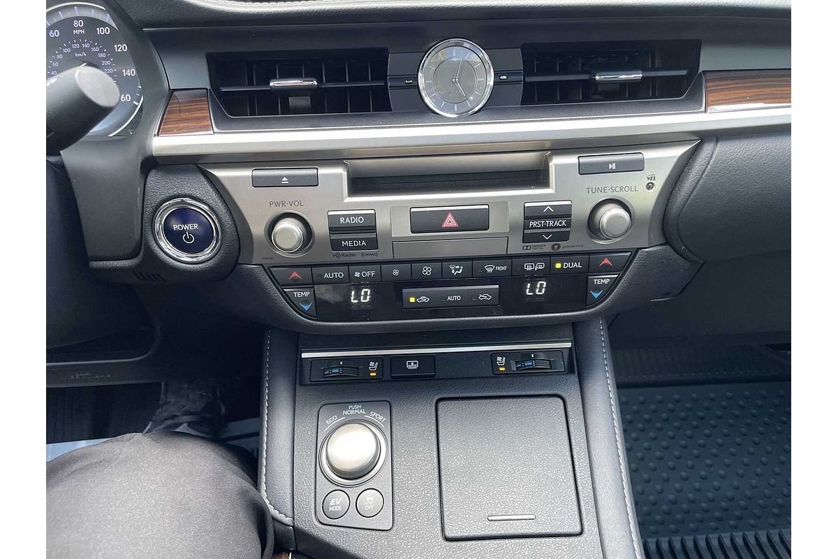 2017 Lexus ES