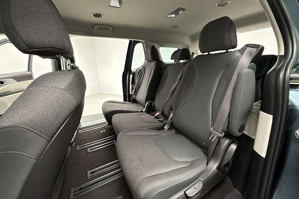 2023 Kia Carnival S KA4