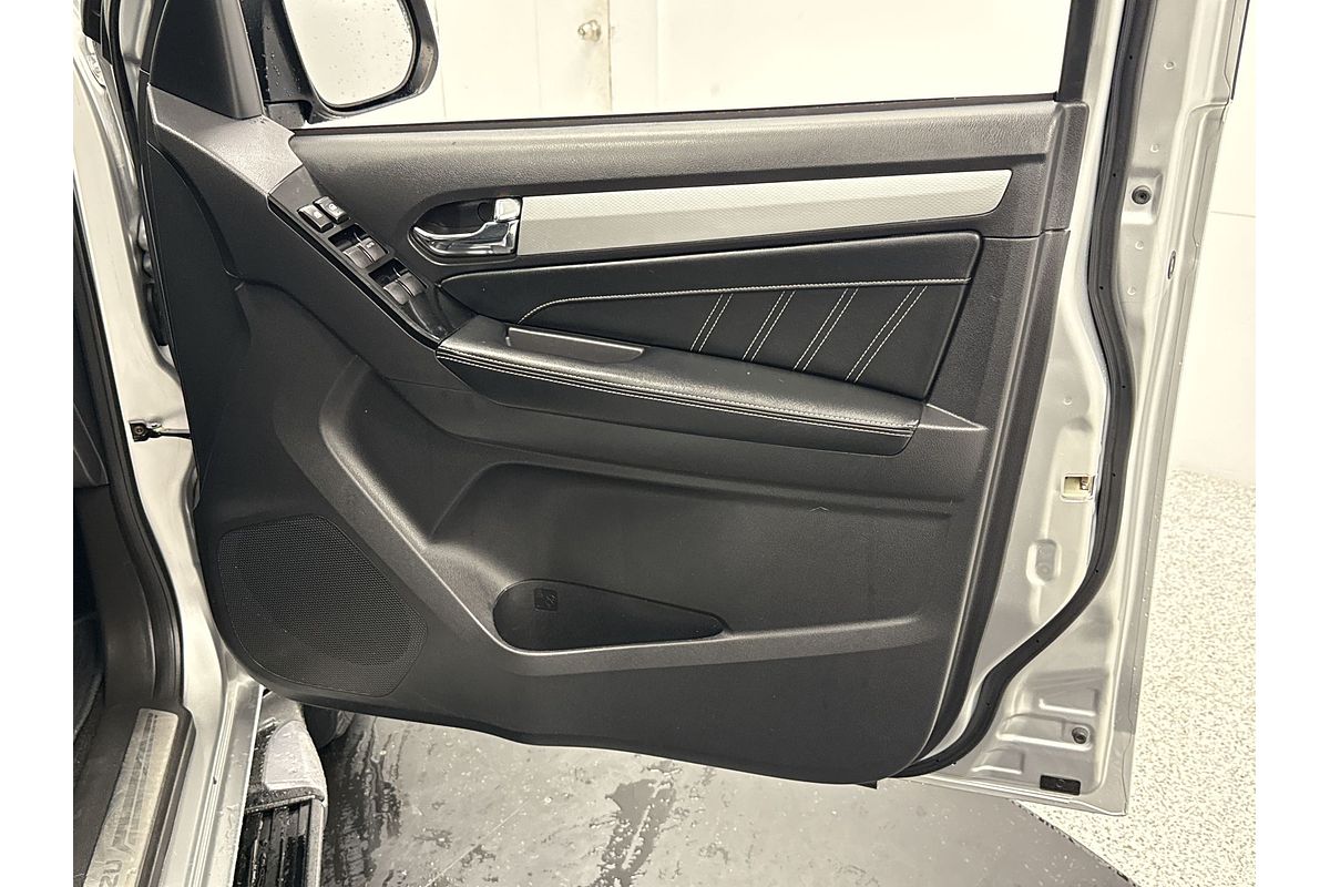 2018 Isuzu MU-X LS-T