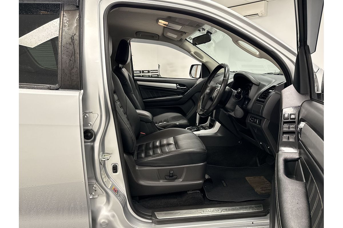 2018 Isuzu MU-X LS-T