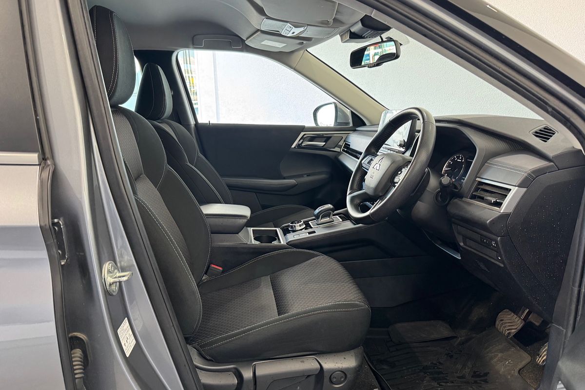 2022 Mitsubishi Outlander LS 7 SEAT (2WD) ZM MY23