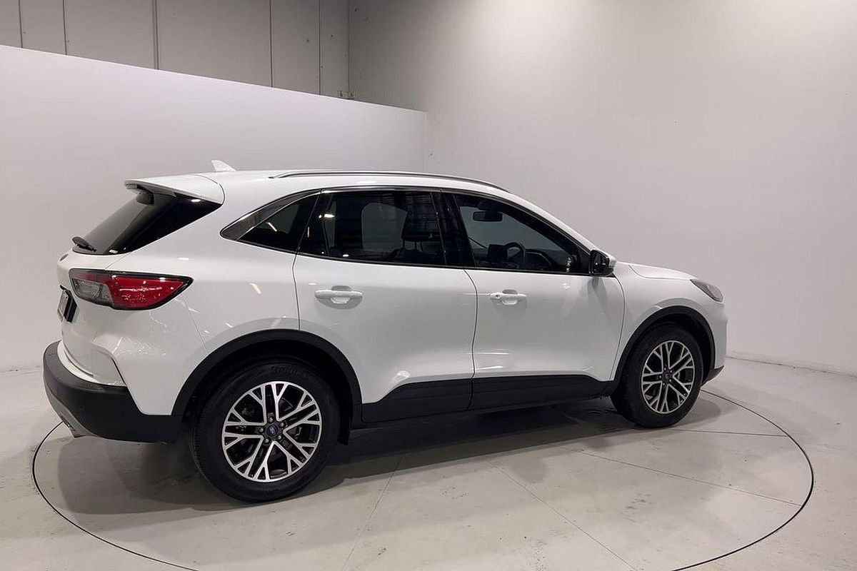 2021 Ford Escape ZH