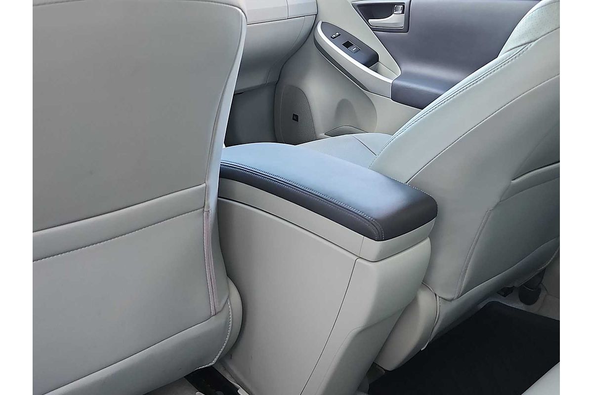 2011 Toyota Prius IV