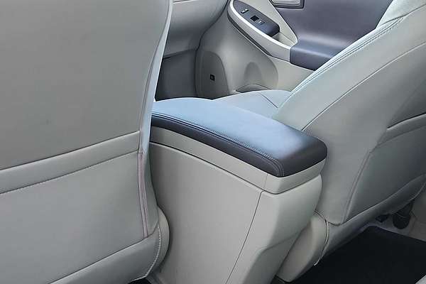 2011 Toyota Prius IV